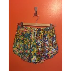 Floral Light Summer Shorts Large